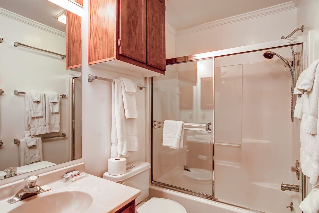 Photo of Bathroom in Warrior's Mark West