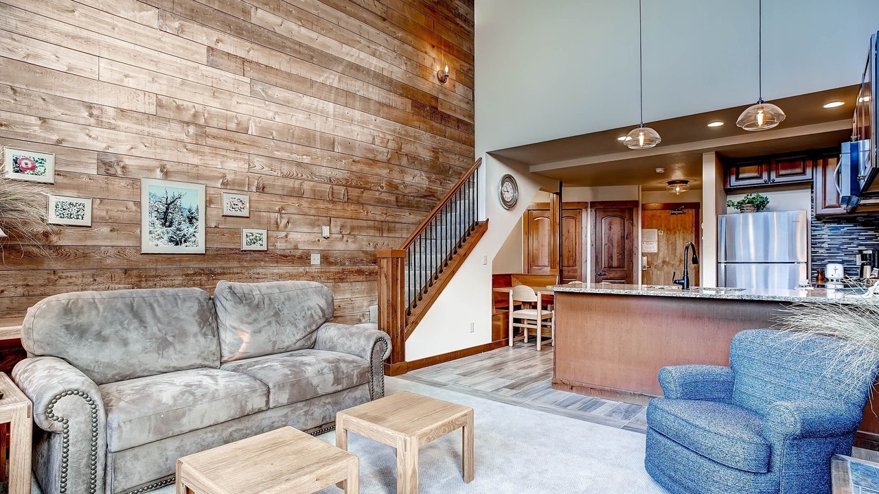Photo of Livingroom in Lakeside Village