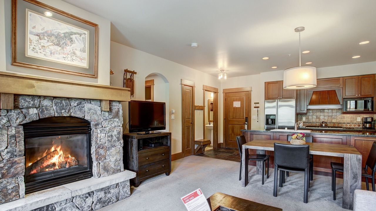 Photo of Livingroom in River Run