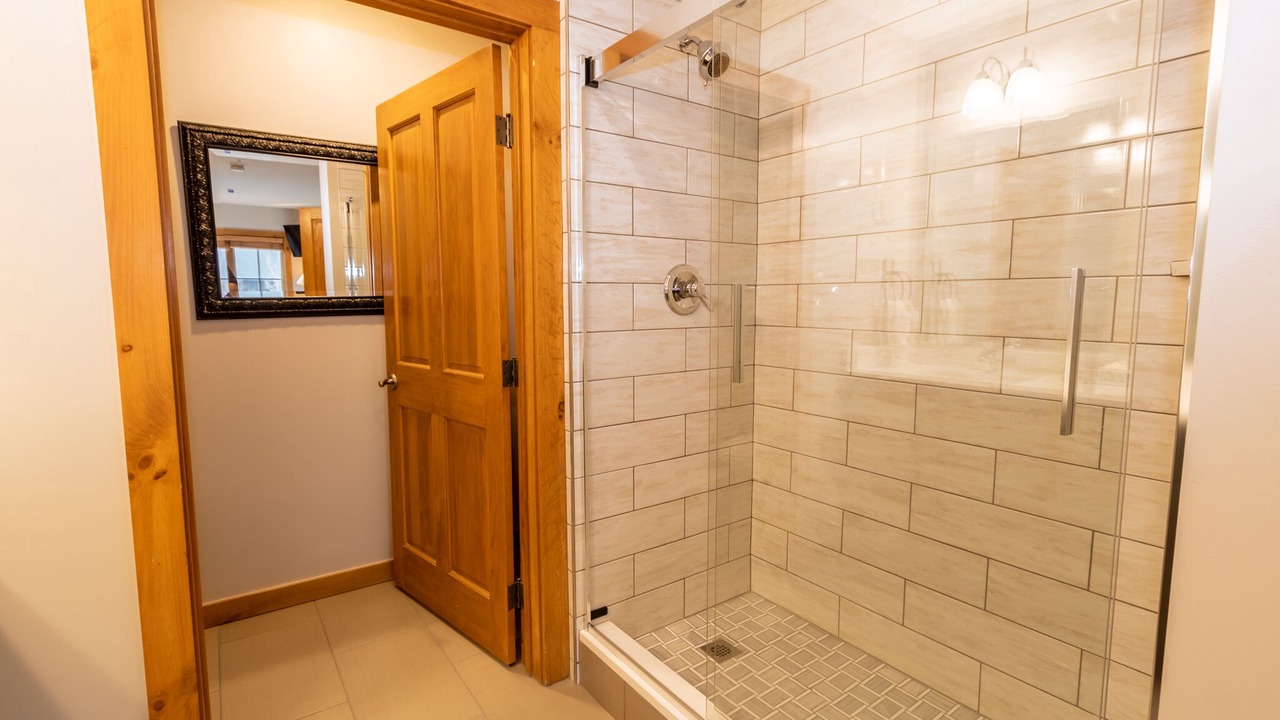 Photo of Bathroom in River Run