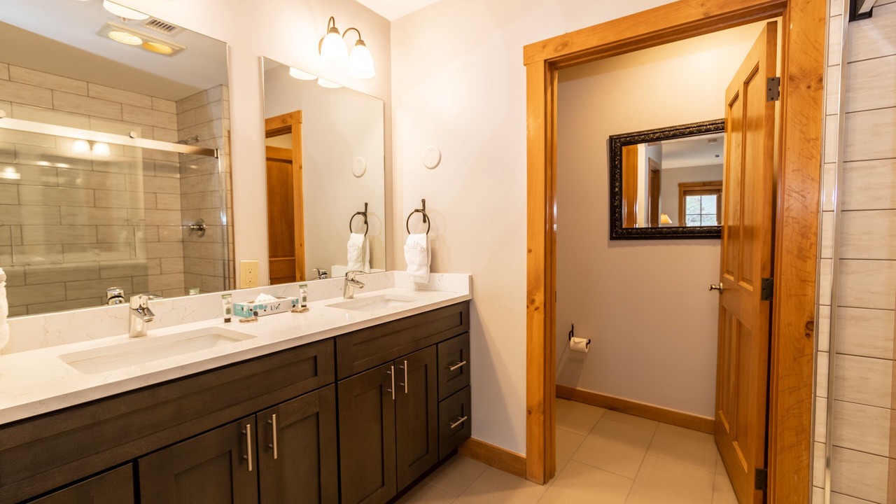 Photo of Bathroom in River Run