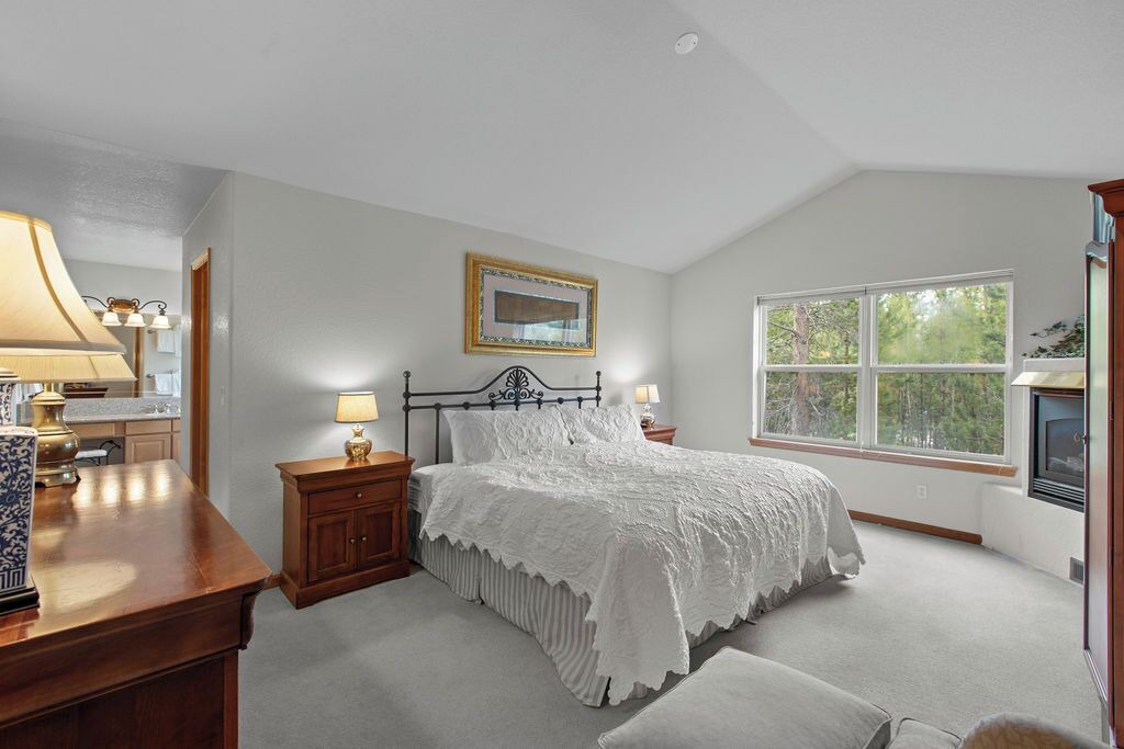 Photo of Bedroom in Three Peaks