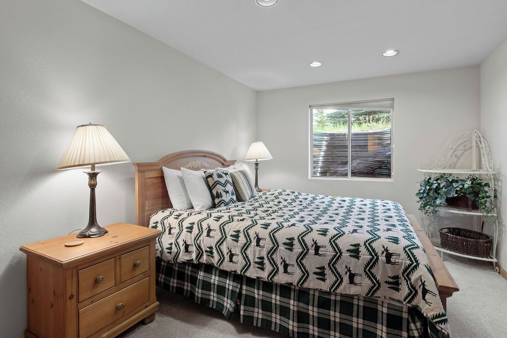Photo of Bedroom in Three Peaks
