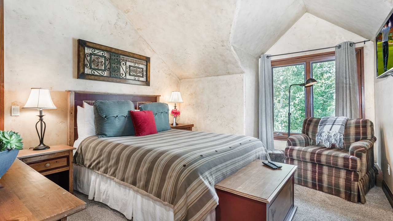 Photo of Bedroom in Edwards