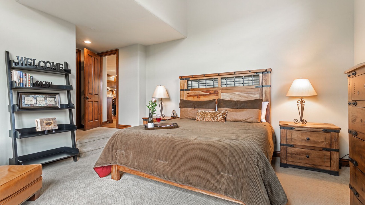 Photo of Bedroom in Edwards