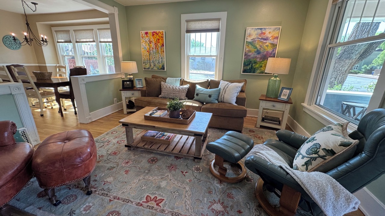Photo of Livingroom in Central Colorado Springs