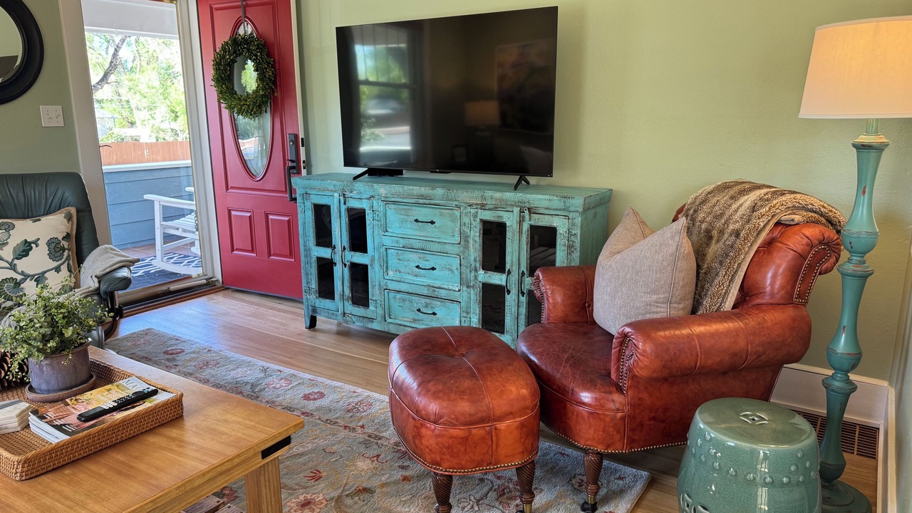 Photo of Livingroom in Central Colorado Springs