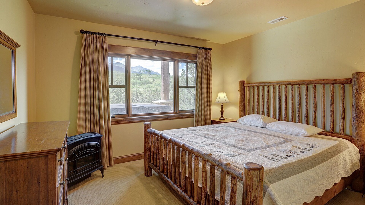 Photo of Bedroom in Breckenridge