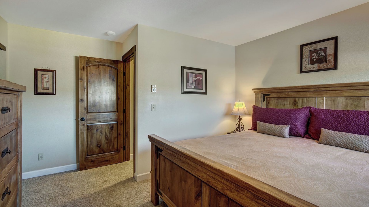 Photo of Bedroom in Four O'Clock