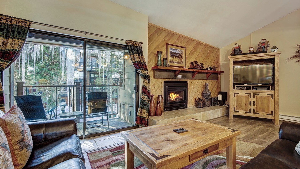 Photo of Livingroom in Four O'Clock