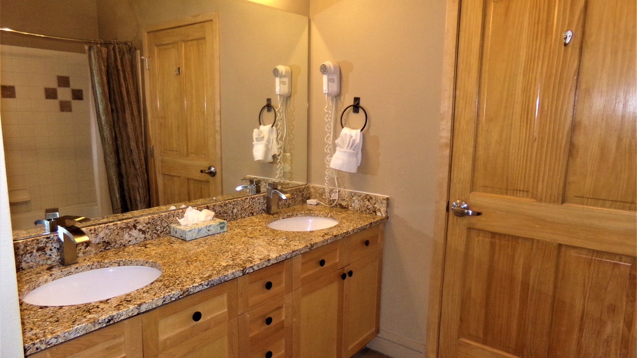 Photo of Bathroom in River Run