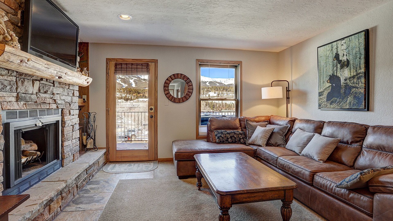 Photo of Livingroom in Historic District