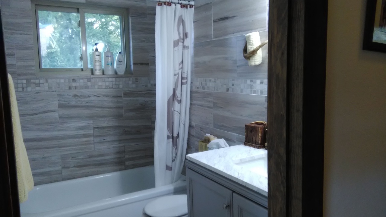Photo of Bathroom in Shadow Mountain
