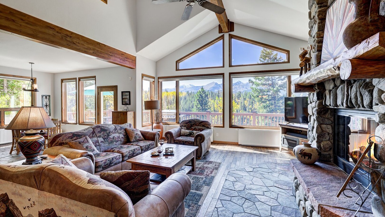 Photo of Livingroom in Dunkin Hill