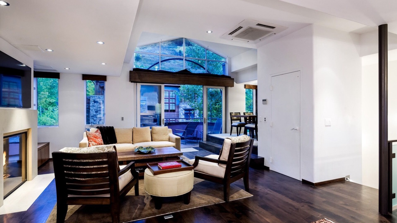Photo of Livingroom in Aspen