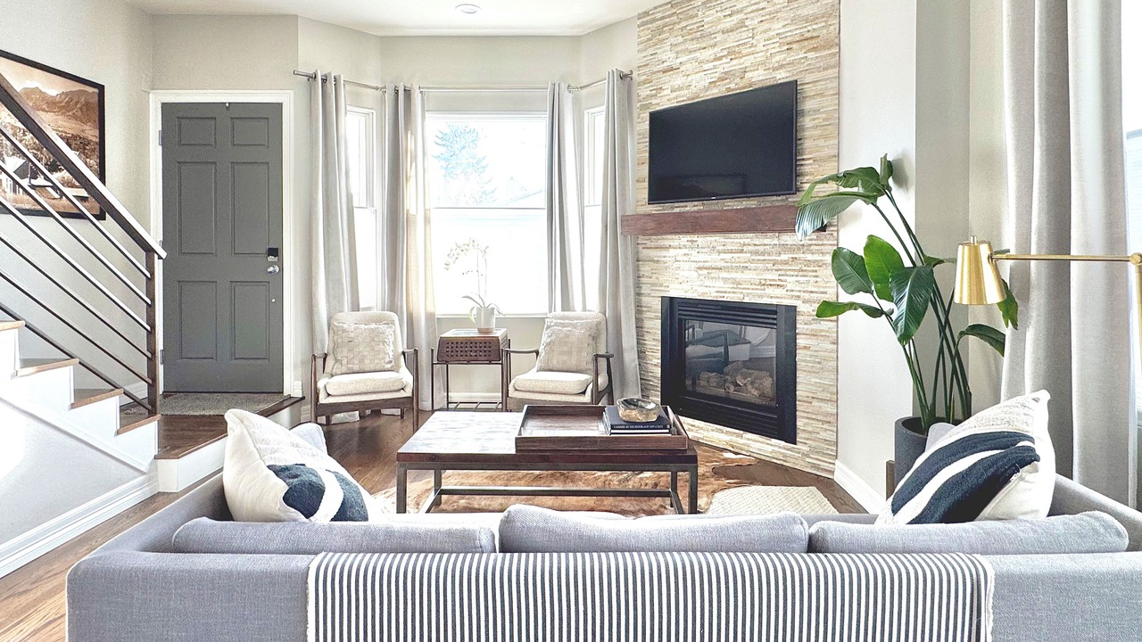 Photo of Livingroom in Whittier
