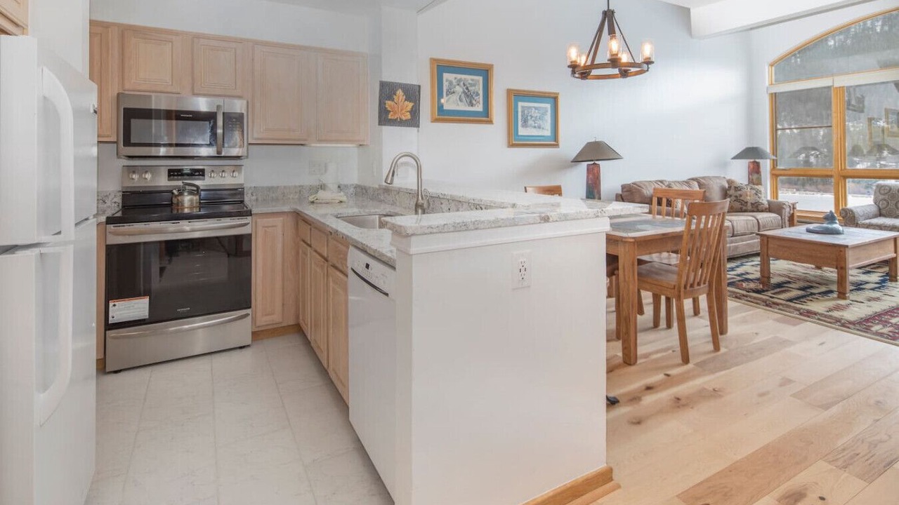Photo of Kitchen in Lakeside Village