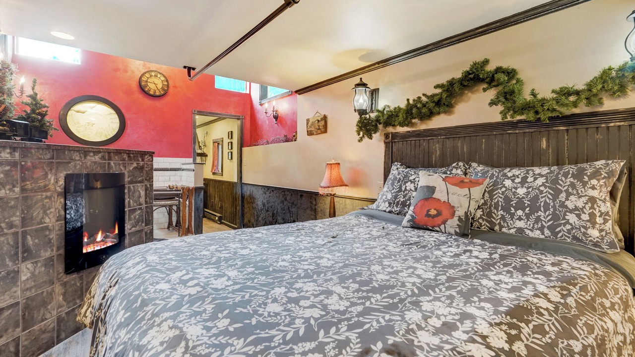 Photo of Bedroom in Cascade
