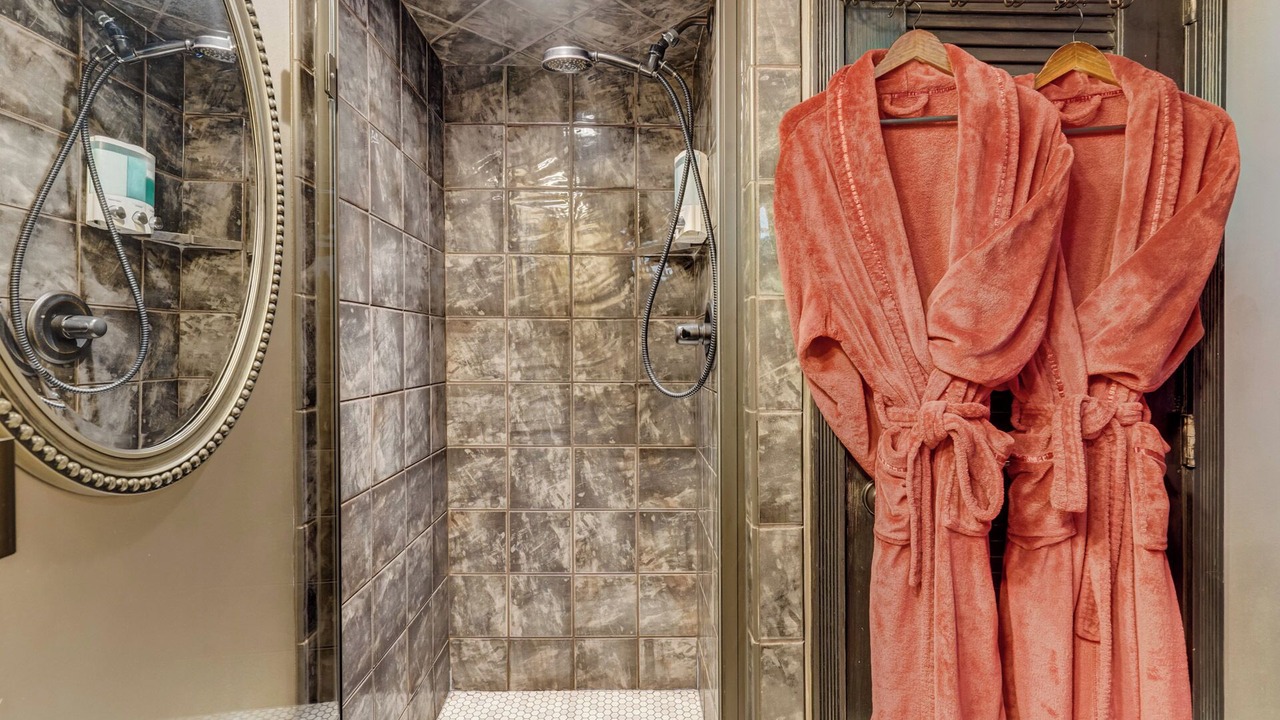 Photo of Bathroom in Cascade