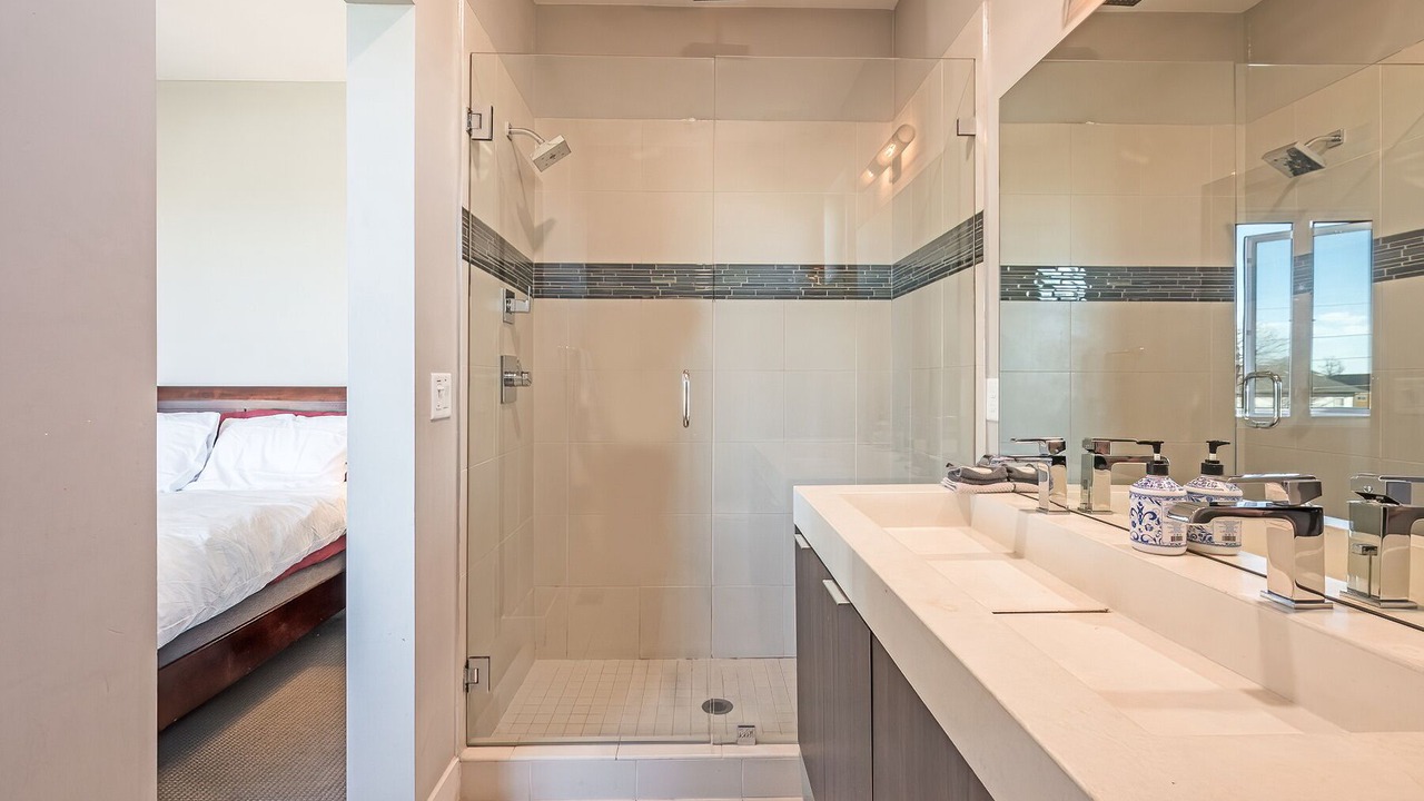 Photo of Bathroom in Curtis Park