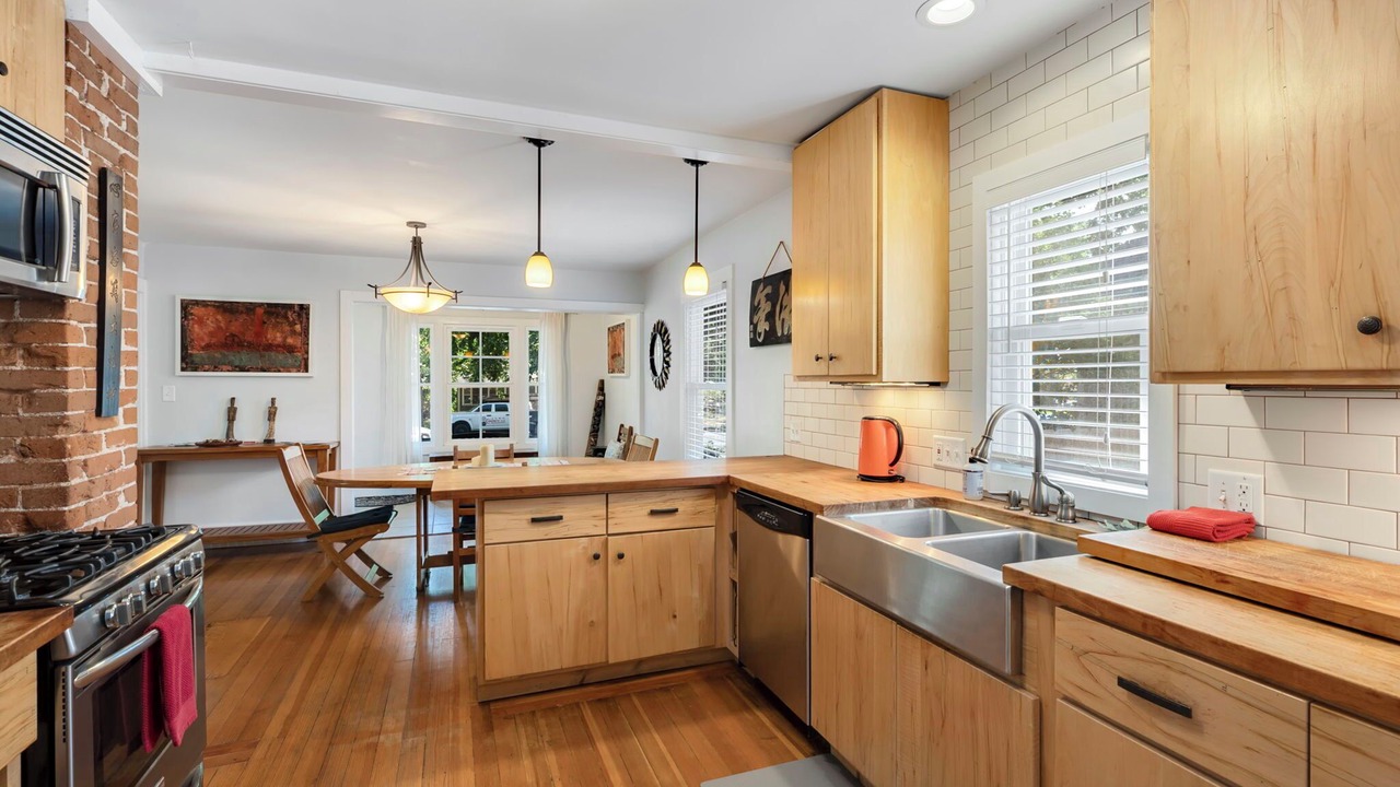 Photo of Kitchen in Martinez Park