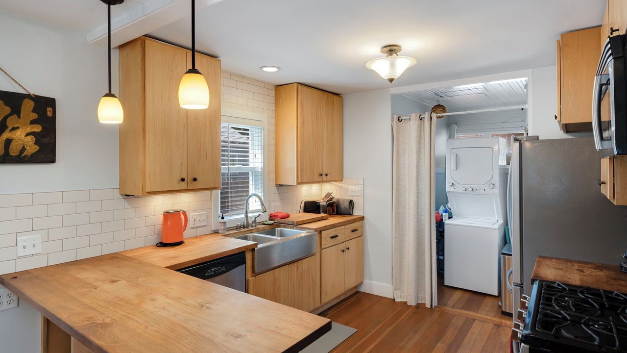 Photo of Kitchen in Martinez Park