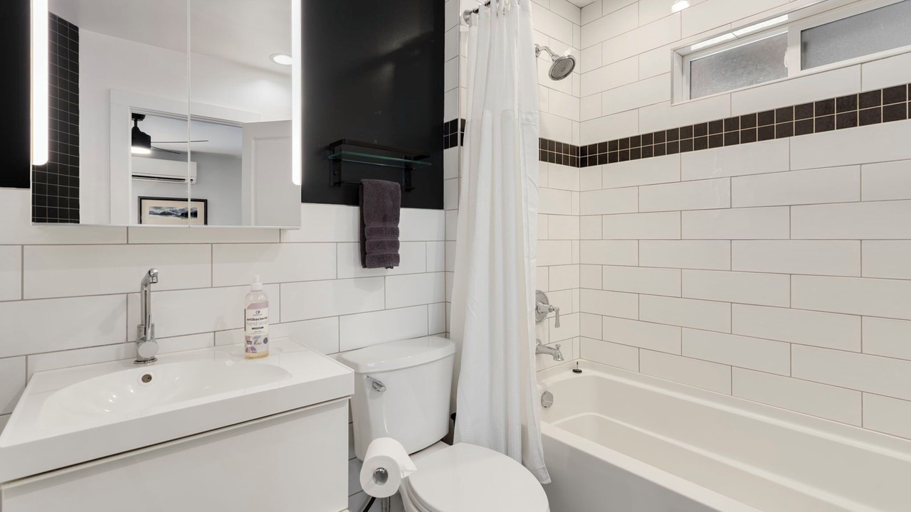 Photo of Bathroom in Martinez Park