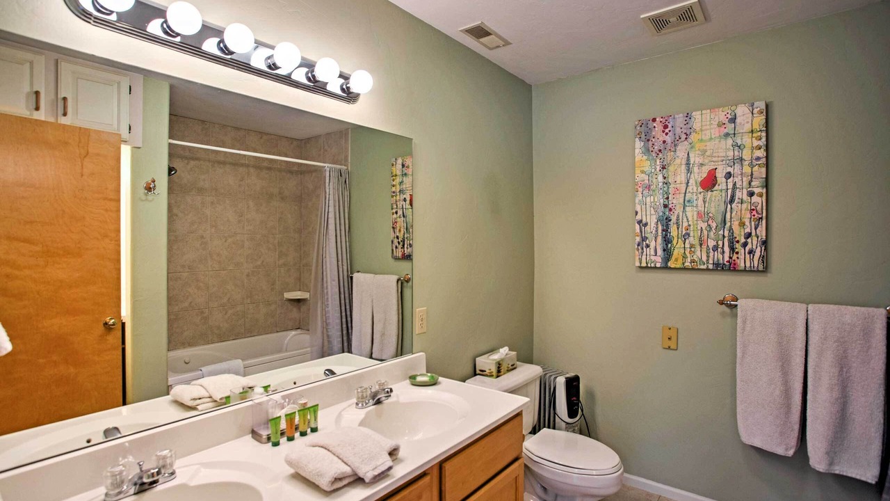 Photo of Bathroom in El Jebel