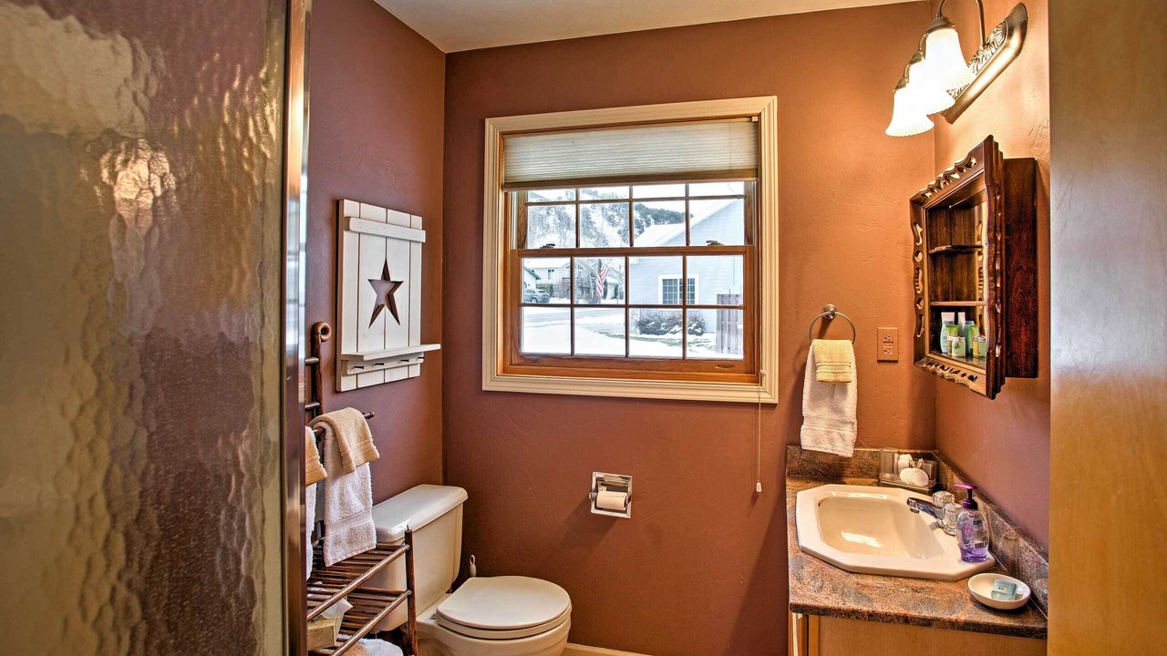 Photo of Bathroom in El Jebel