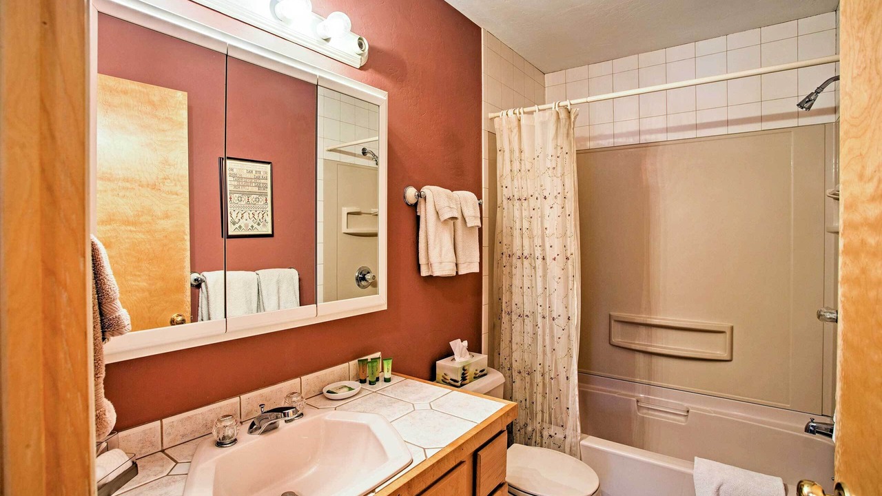 Photo of Bathroom in El Jebel