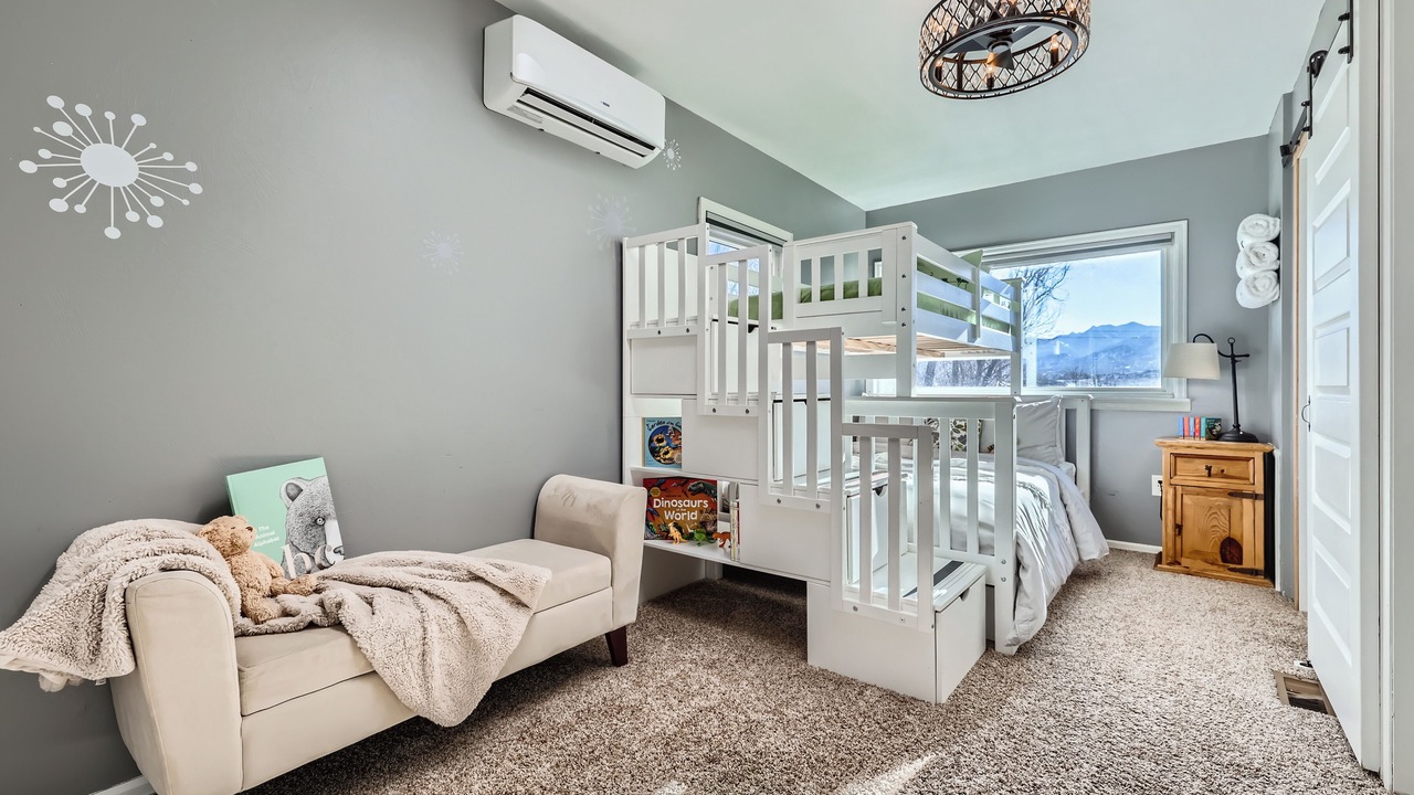 Photo of Bedroom in Colorado Springs