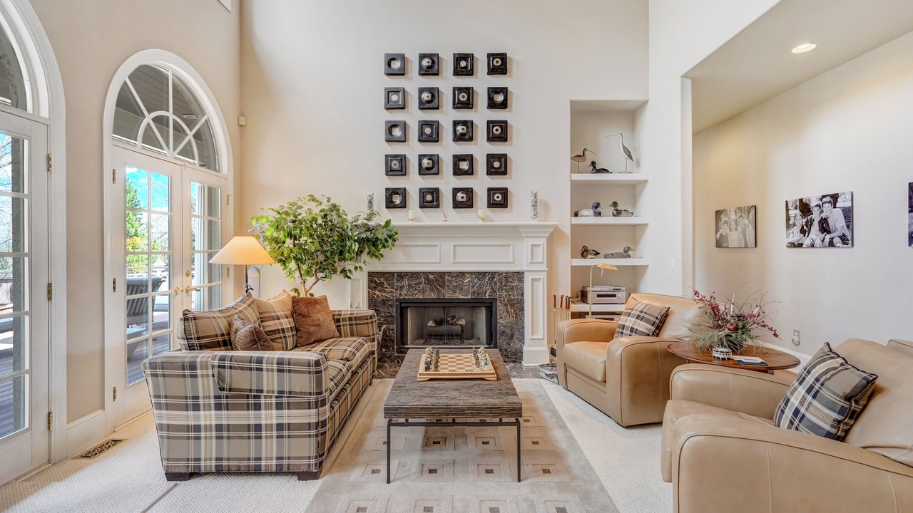 Photo of Livingroom in Broadmoor