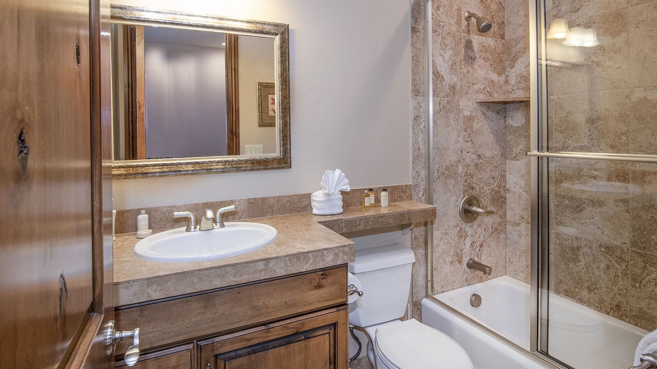 Photo of Bathroom in Highland Meadows