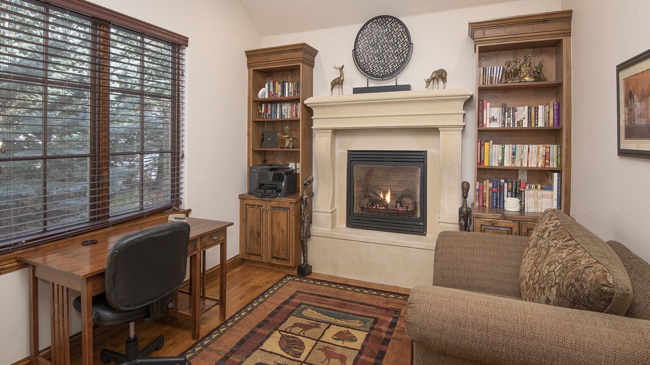 Photo of Livingroom in Highland Meadows