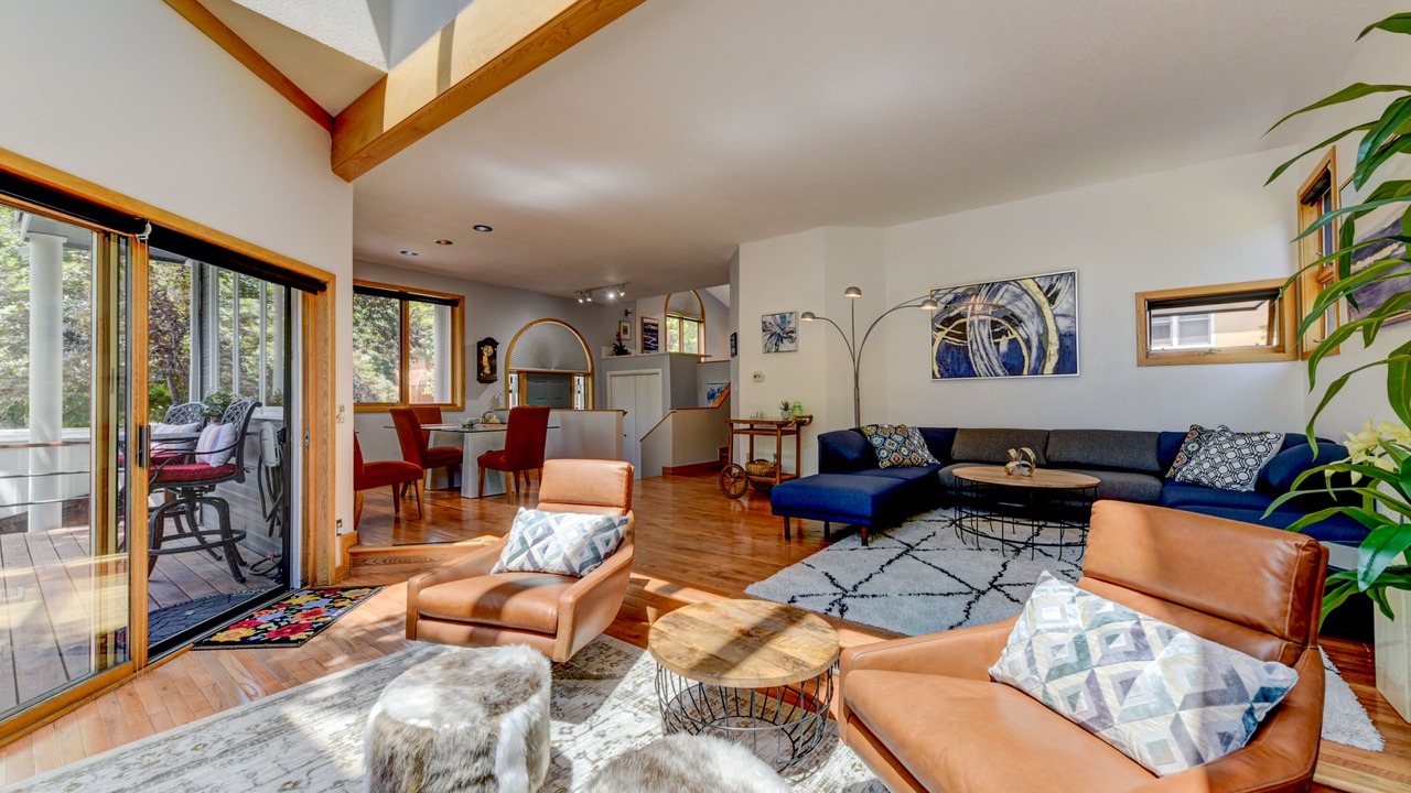Photo of Livingroom in Central Boulder