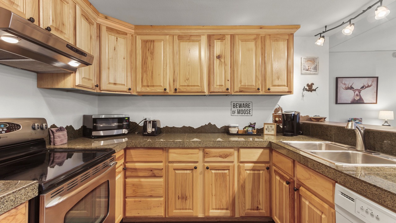 Photo of Kitchen in Peak 9