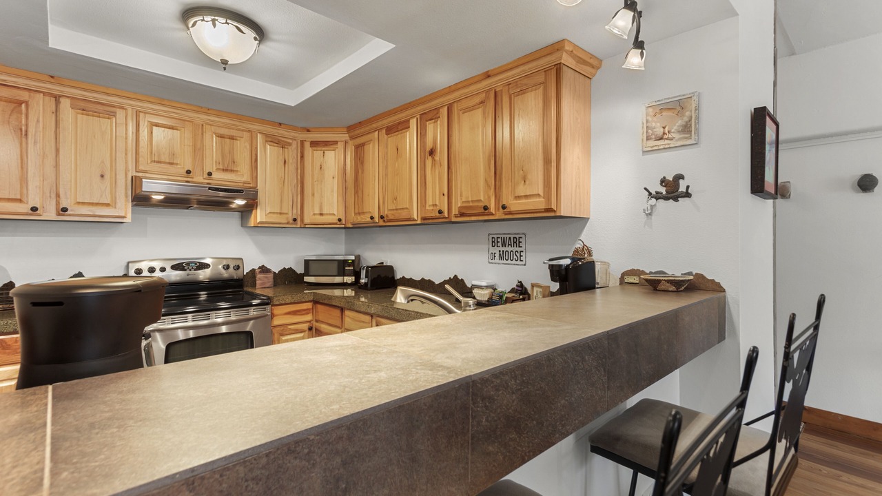 Photo of Kitchen in Peak 9
