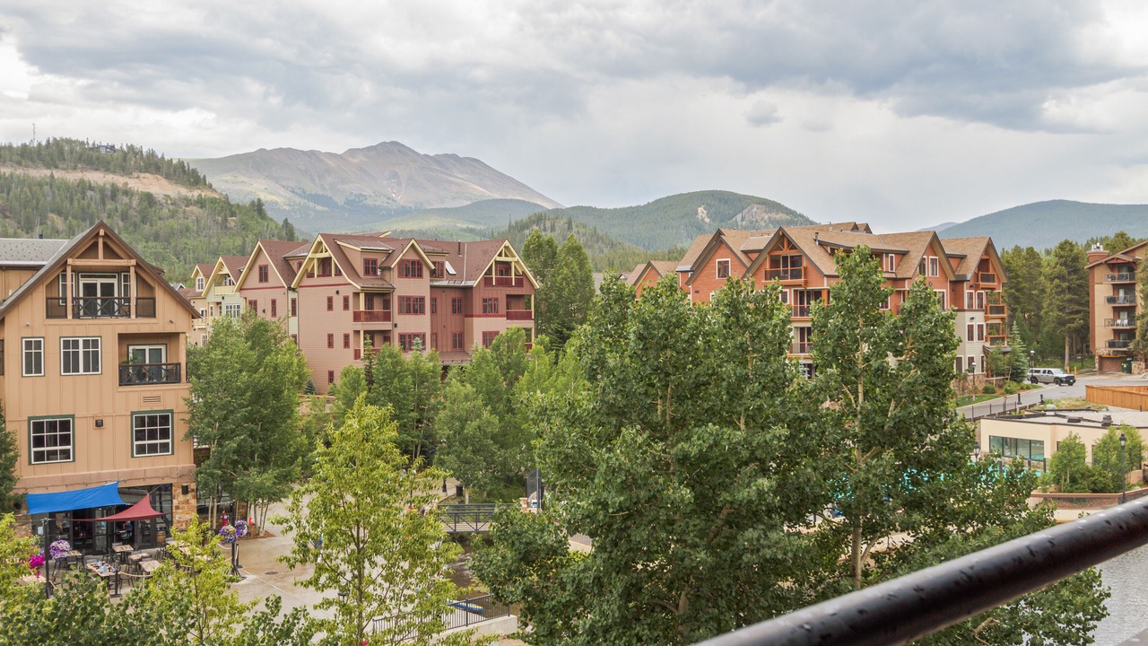 Photo of Outdoor in Peak 9
