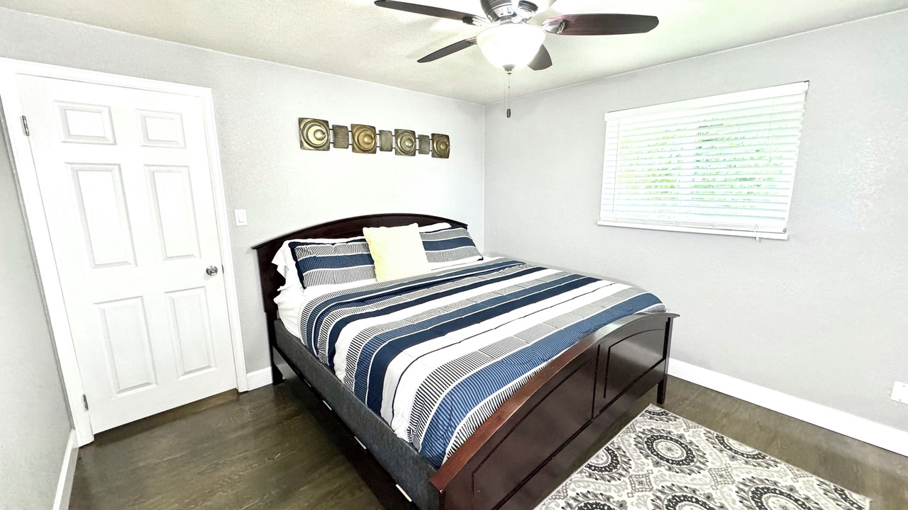 Photo of Bedroom in Lakewood