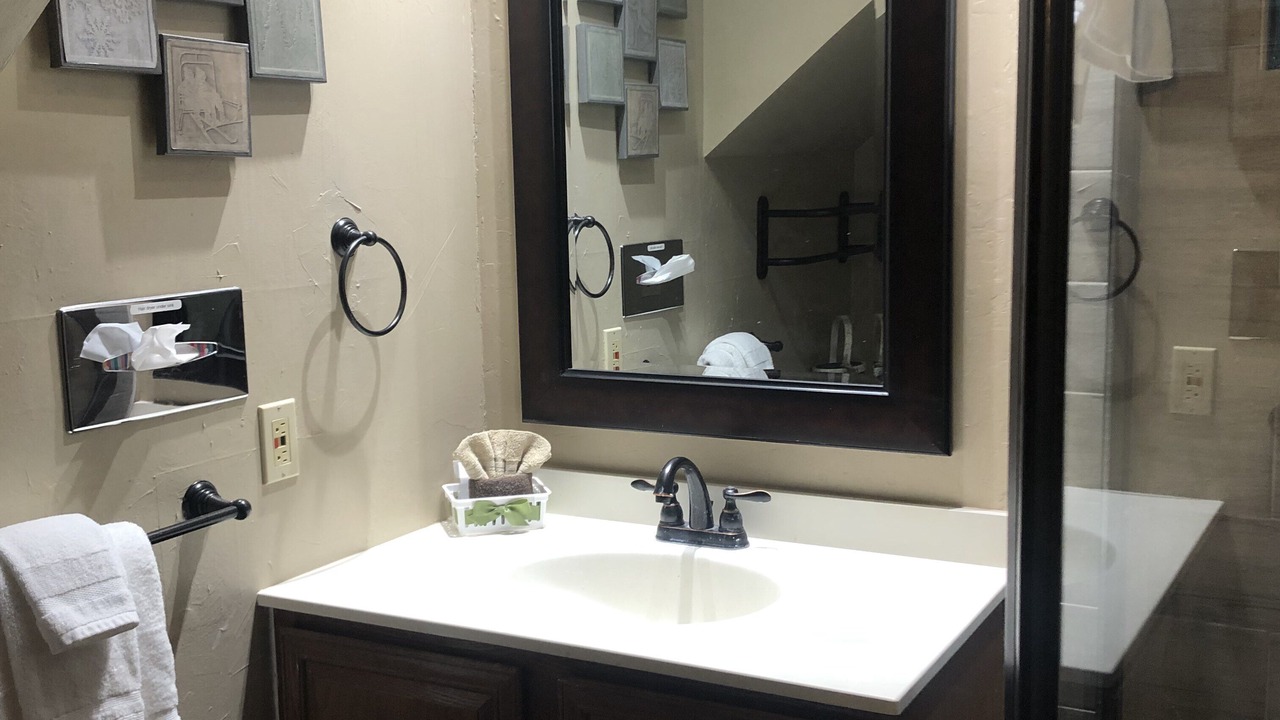 Photo of Bathroom in Silvercreek