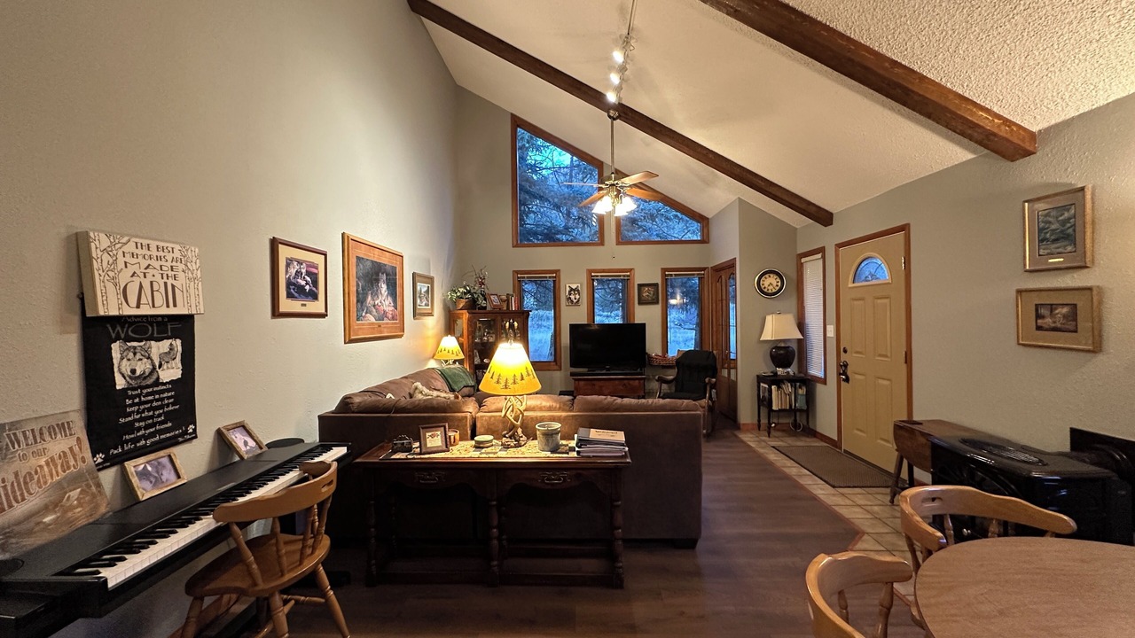 Photo of Bedroom in South Fork