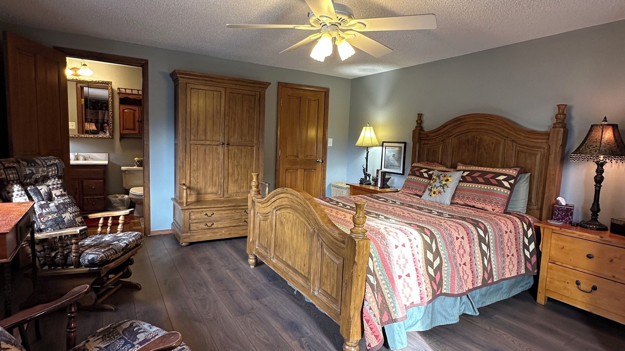 Photo of Bedroom in South Fork