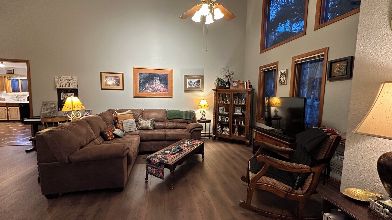 Photo of Livingroom in South Fork