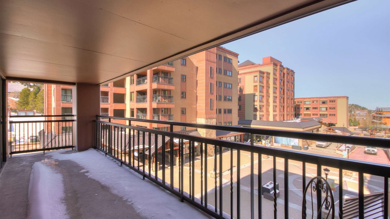 Photo of Patio Balcony in Peak 9