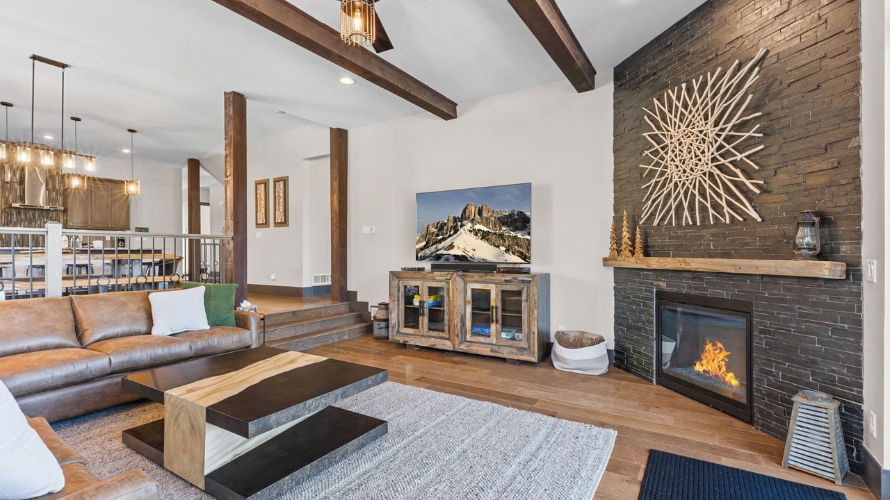 Photo of Livingroom in Baldy Mountain