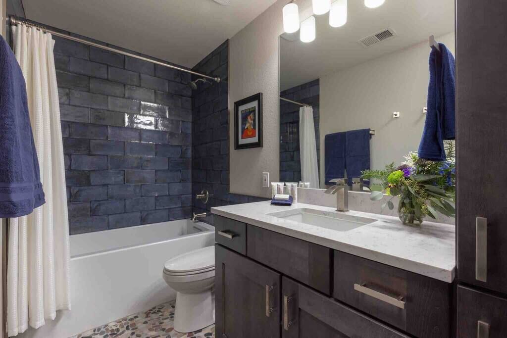 Photo of Bathroom in Warrior's Mark