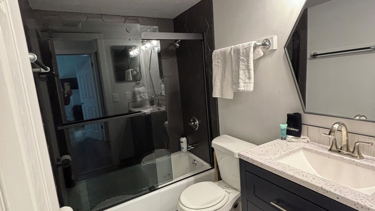 Photo of Bathroom in University Park
