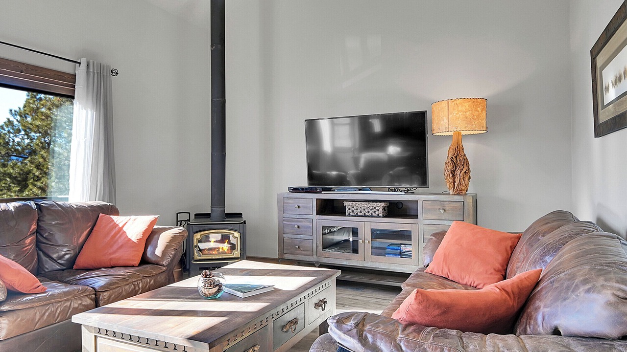 Photo of Livingroom in Evergreen