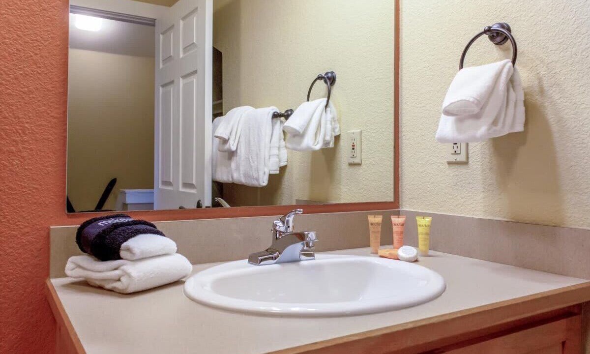 Photo of Bathroom in Lakeside Village