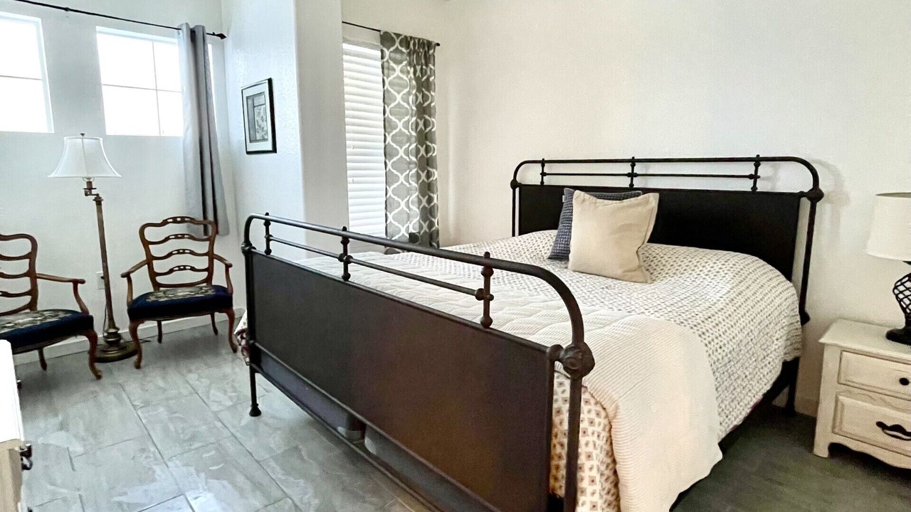 Photo of Bedroom in Aurora